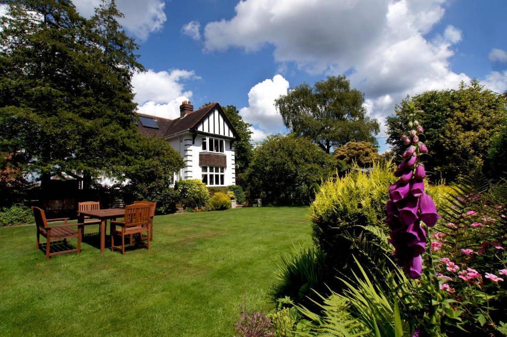 The Stanage B&B Telford Bagian luar foto